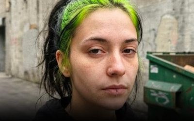 Ebony Wood, 26 ans, se retrouve au centre d’une vive controverse après la diffusion d’une vidéo devenue virale sur les réseaux sociaux. On l’y voit