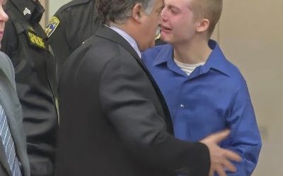 Un adolescent condamné à 452 ans de prison après avoir..Voir plu